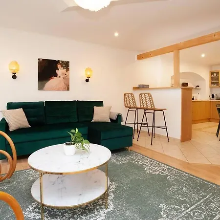 Emerald Apartment Znojmo Exterior photo